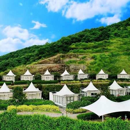 Sunnys World Hotel Pune Bagian luar foto